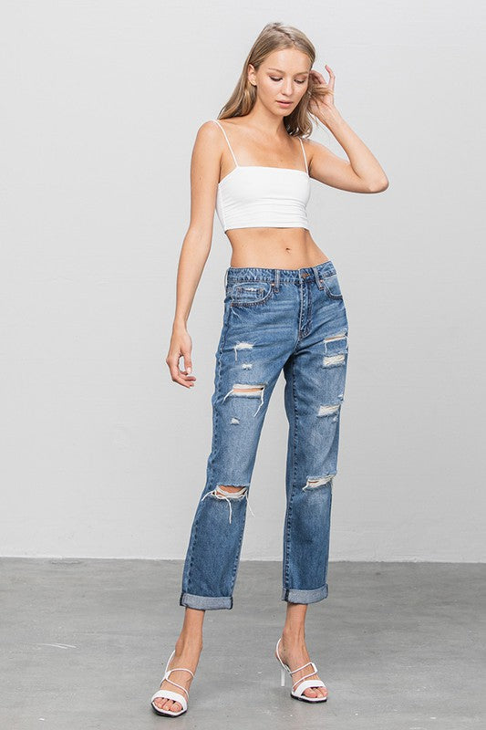 DISTRESSED PREMIUM BOYFRIEND JEANS